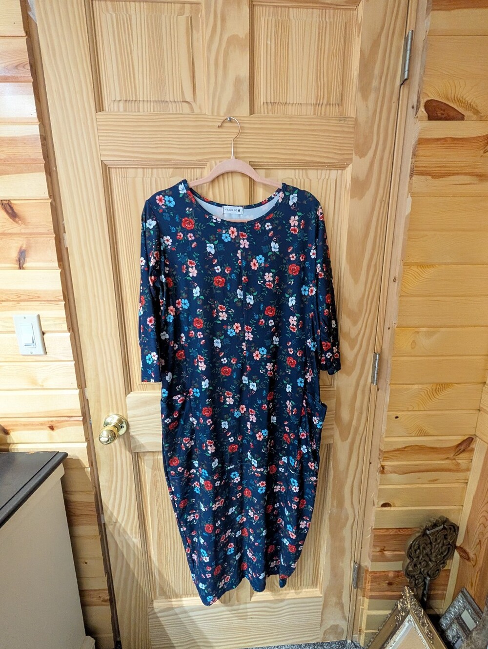 Nuggles Women's L Navy Floral Midi Straight Dress with Pockets